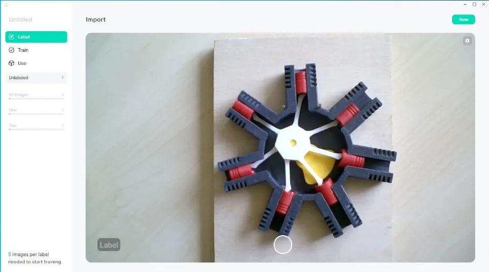 Aufnahme des Sternmotor-Modells als Trainingsbild. Quelle: Screenshot aus Lobe (Microsoft). Aufnahme des Siebenzylinder-Sternmotor-Modells in Lobe